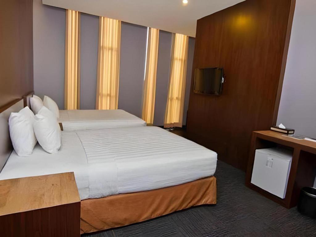 Plan B Hotel Padang  Exterior foto